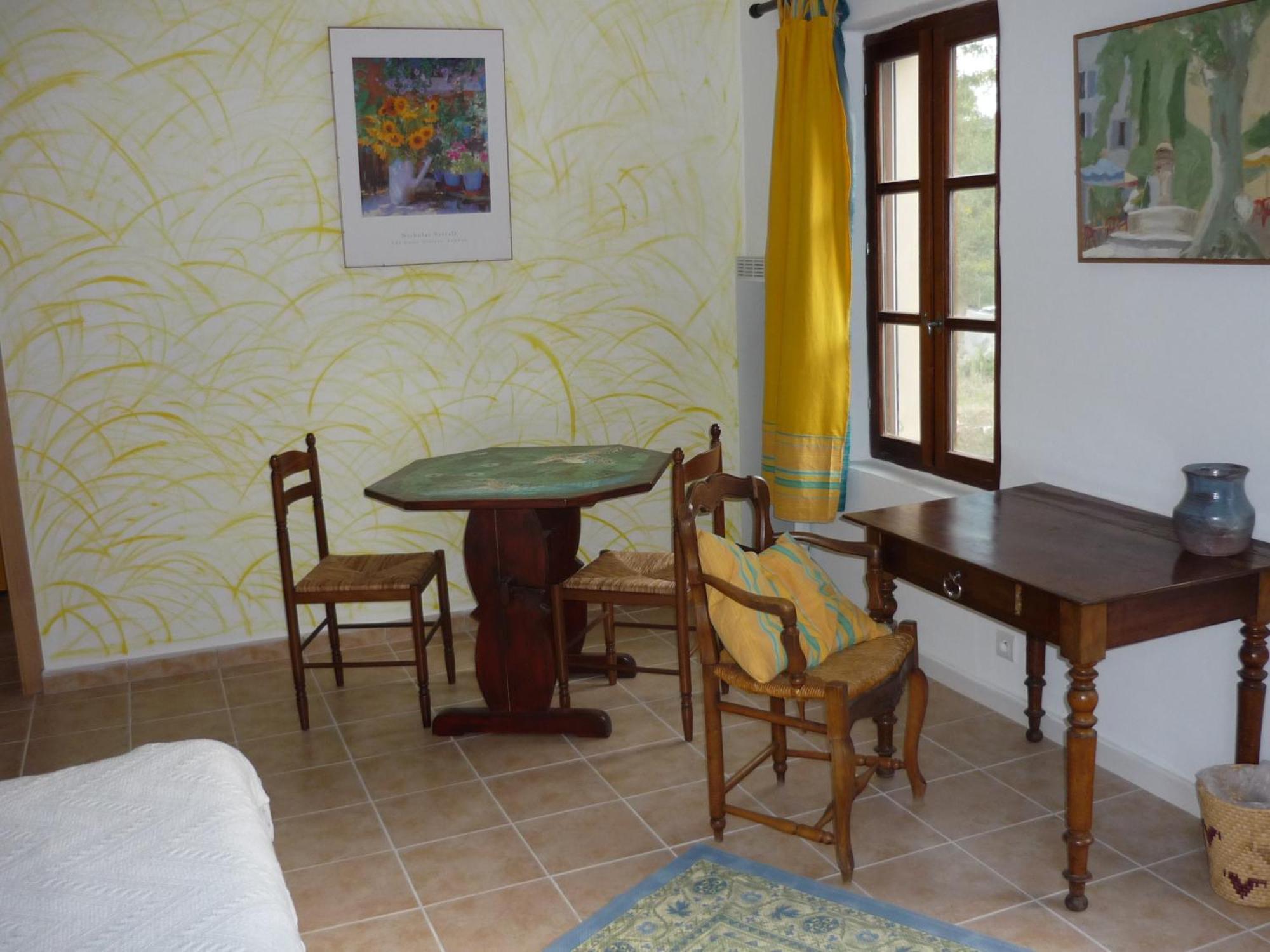 Le Val Leron Bed & Breakfast Valaurie Exterior photo