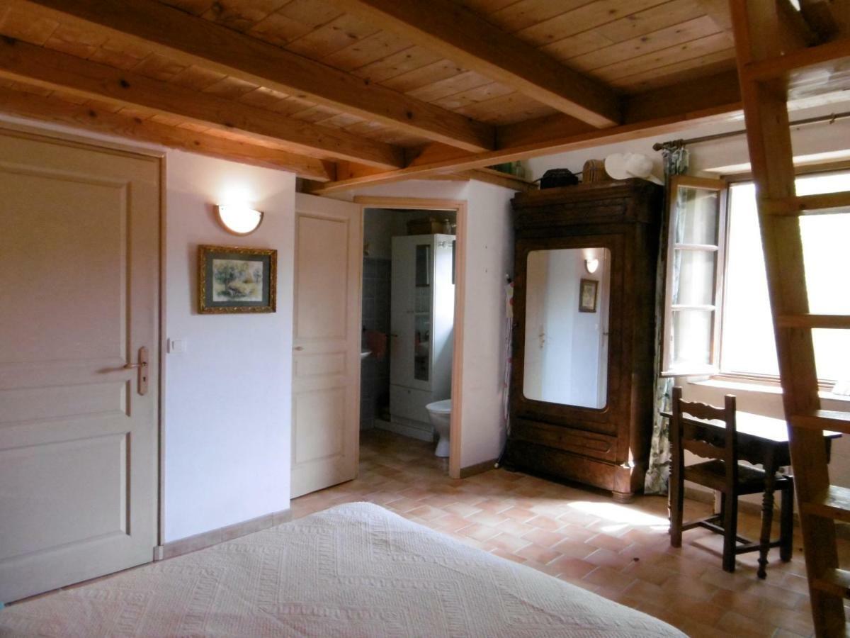 Le Val Leron Bed & Breakfast Valaurie Exterior photo