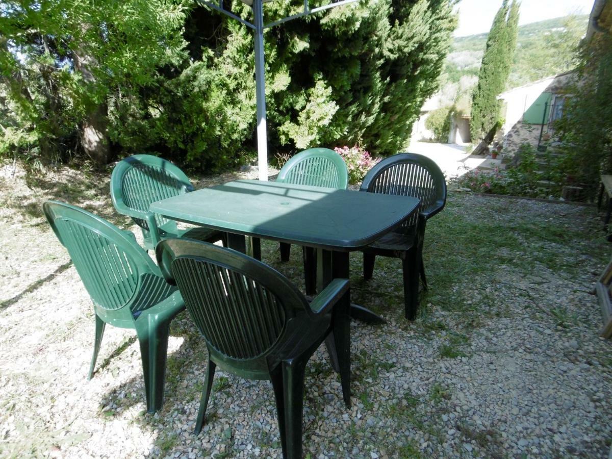 Le Val Leron Bed & Breakfast Valaurie Exterior photo