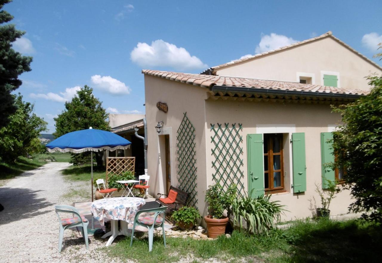 Le Val Leron Bed & Breakfast Valaurie Exterior photo